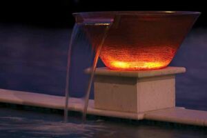 Un feu incandescent à côté de votre piscine : MagicBowl Water Effects par Pentair