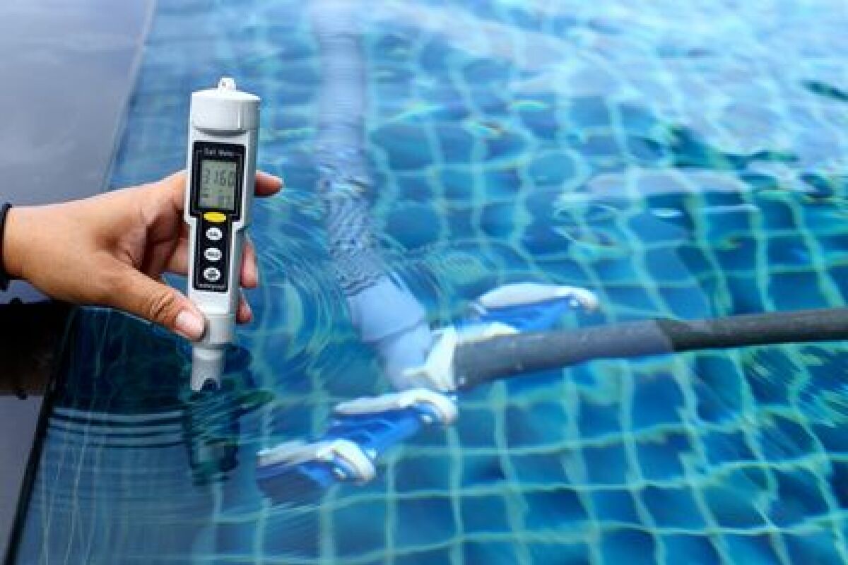 Mesure de la conductivité de l'eau d'une piscine - Conductimètre piscine