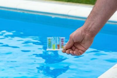 Mesure et dosage du chlore dans une piscine
