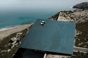 « Mirage » : une piscine infinie sur le toit d'une maison