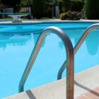 Modifier l’accès au bassin de votre piscine