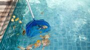 Nettoyage d’une piscine : les accessoires indispensables