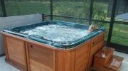 Nettoyer un spa à l’aide d’un gant de nettoyage