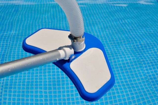 Balai aspirateur piscine sur batterie Electric Vac VCB50