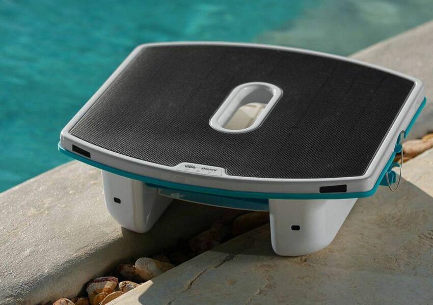 Nouveau robot de piscine Dolphin Skimmi : nettoyeur de surface pour piscine à énergie solaire&nbsp;&nbsp;