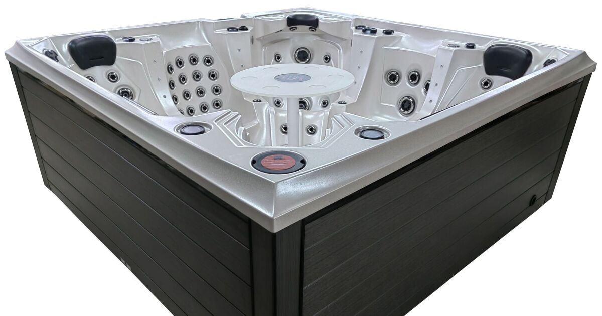 Nouveauté Blue Lagoon Spas le spa INFINY 2