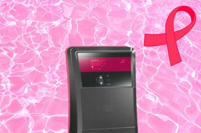 Octobre Rose : Gardez votre piscine propre tout en soutenant la cause avec cet électrolyseur au sel rose unique ! 