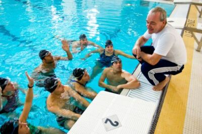 Participer à un stage de perfectionnement natation