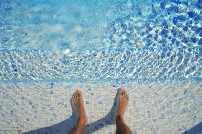 Pâte de verre pour la piscine 