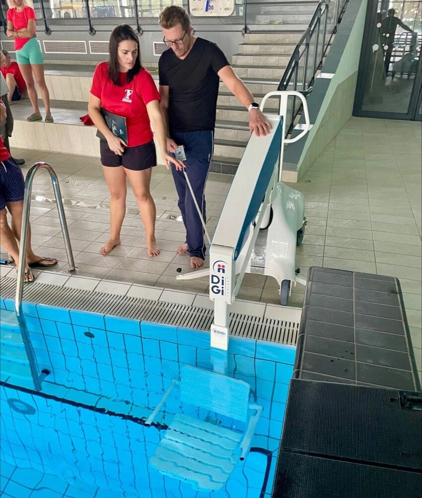 Pelican Pool d'Axsol, un dispositif de mise à l'eau discret et pouvant être utilisé en toute autonomie par la personne en situation de mobilité réduite&nbsp;&nbsp;