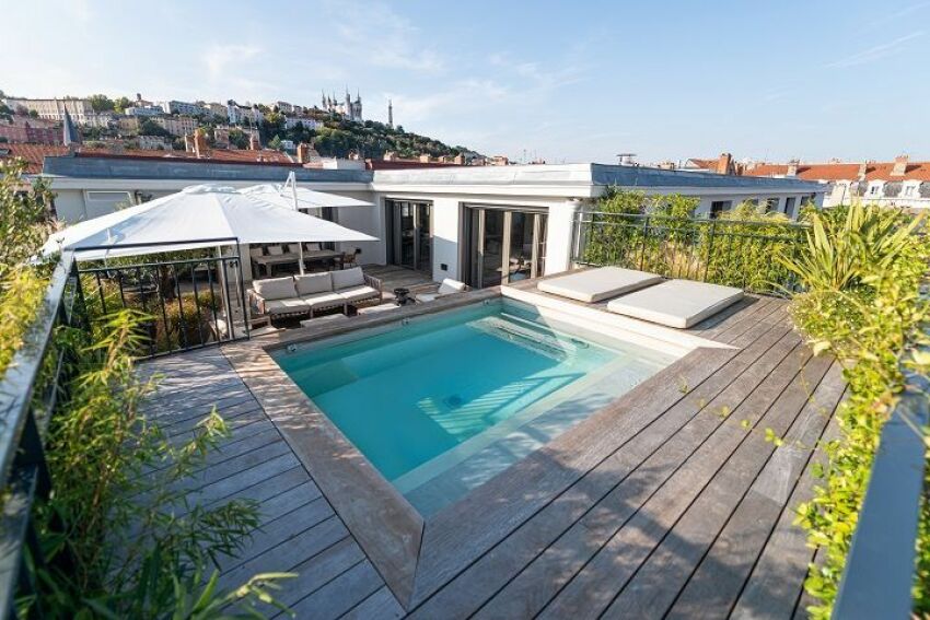 Petite piscine, par Carré Bleu Montagny (69) - Architecte : Matthieu Cornier&nbsp;&nbsp;