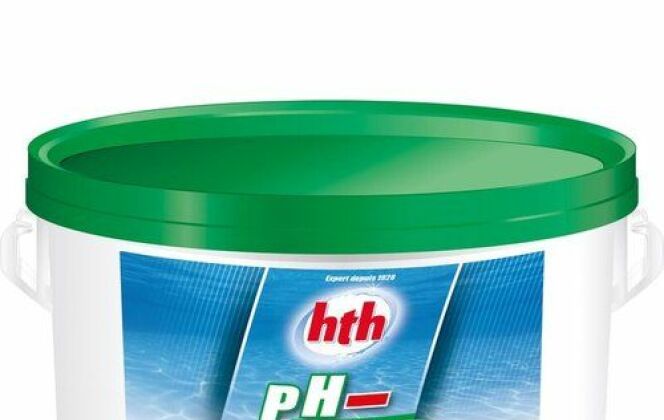 Équilibrez votre eau avec le PH Minus par HTH © HTH