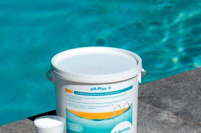 Comparatif [annee] : quels produits pour réguler le PH de votre piscine ? 