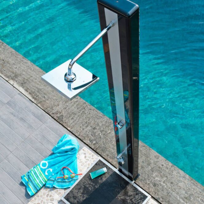 Photos de douches de piscine, douches d'extérieur Photos de douches