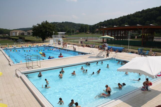 Piscine à Aire sur l'Adour : les deux bassins Piscine à Aire sur l'Adour : les deux bassins