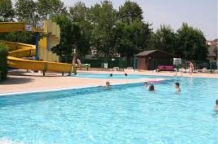 Piscine à Cercy la Tour Piscine à Cercy la Tour