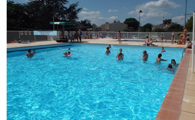 La piscine d'été à Launaguet