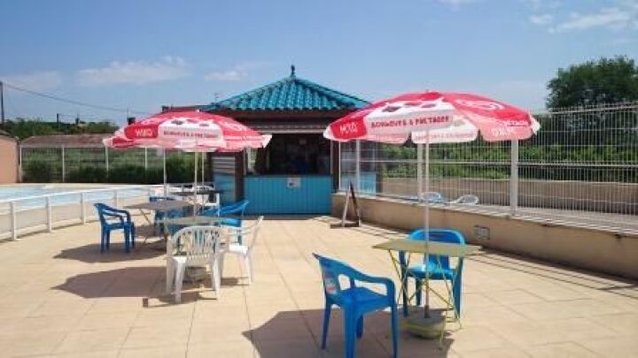 Piscine à Nieuil l'Espoir Piscine à Nieuil l'Espoir