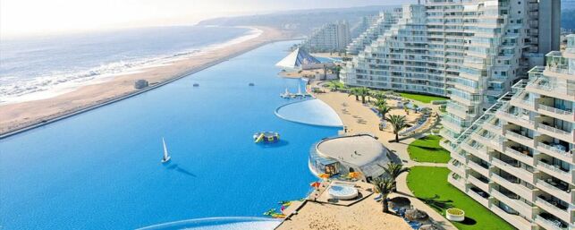 Piscine Algorrabo de l'Hôtel Alfonso del Mar : la piscine la plus longue du monde. 