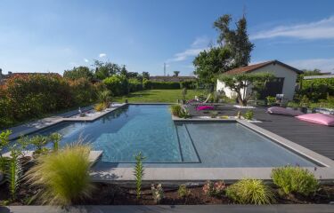 Jardin avec piscine