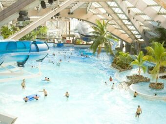 Les meilleures piscines ouvertes cet été à Paris