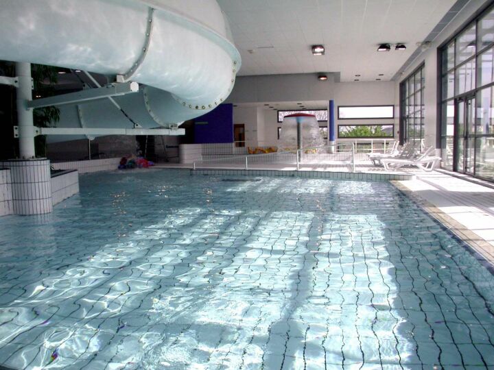 Piscine Balnéo les Nautiles à Segré en Anjou Bleu Piscine Balnéo les Nautiles à Segré en Anjou Bleu
