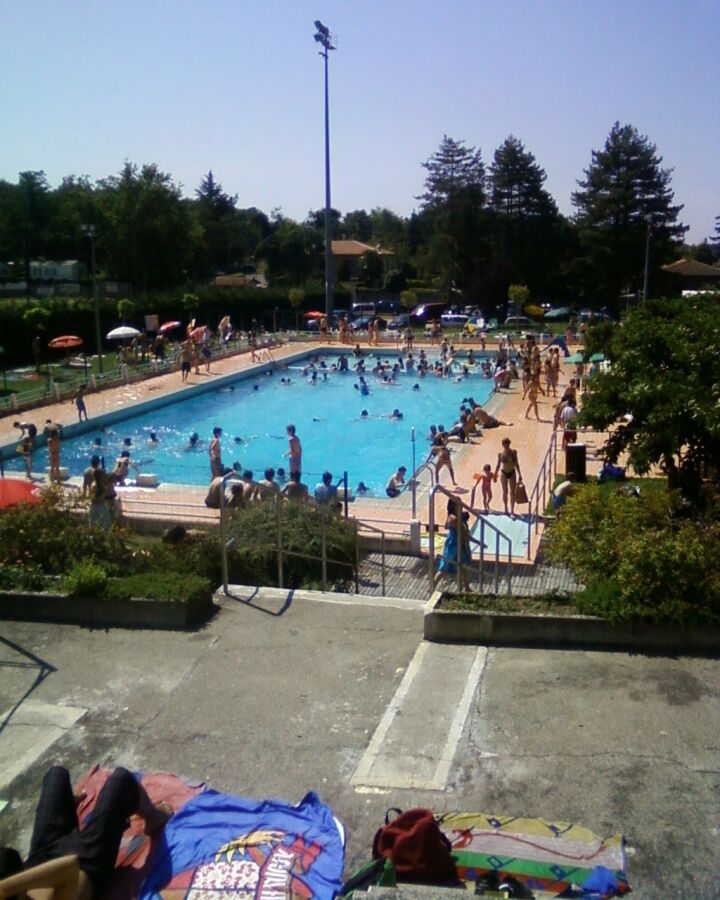 La piscine d’Aurignac est une piscine de plein air. La piscine d’Aurignac est une piscine de plein air.