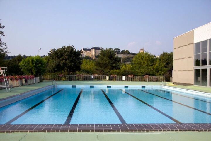 Piscine de Chinon : le bassin découvert Piscine de Chinon : le bassin découvert