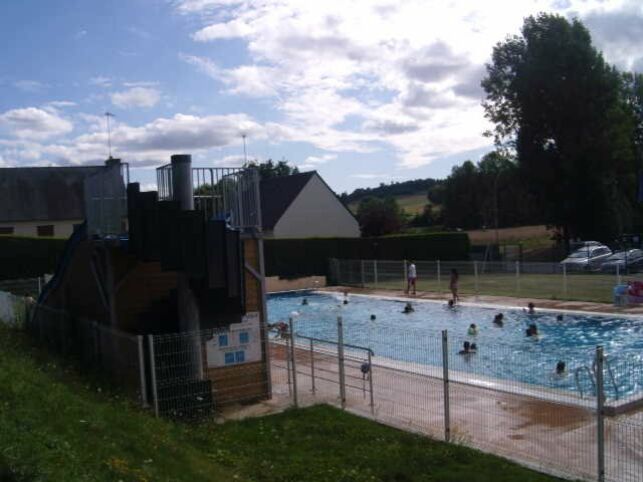 La piscine de La Cheze est ouverte tout au long de l'été