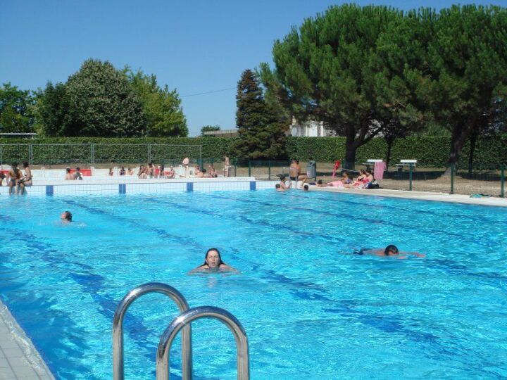 Piscine de La Couronne Piscine de La Couronne