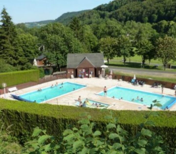 Piscine de Laveissiere Piscine de Laveissiere