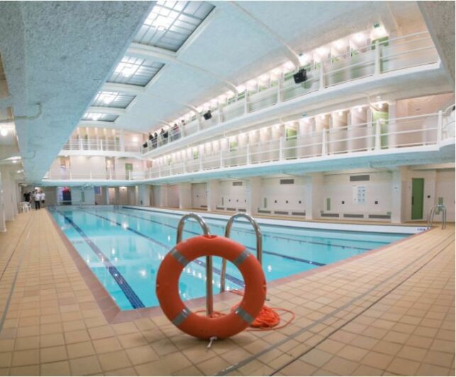 Piscine des Amiraux à Paris (18e)