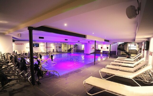 Piscine du Wellness Sport Club, salle de fitness à Tassin La Demi Lune