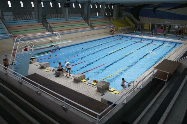 La piscine Foch à Brest et son bassin de 25m.