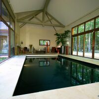 Photos de piscines intérieures avec baie vitrée