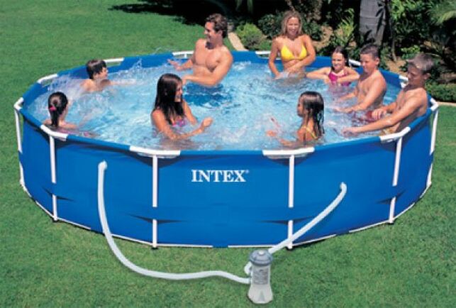 La piscine intex frame représente un compromis intéressant entre piscine autoportante et tubulaire.