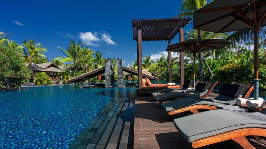 Piscine lagon de l'Hôtel St Regis Bali Resort&nbsp;&nbsp;