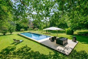 Reportage photo : une réalisation Piscines Sud Océan - l'esprit piscine Libourne