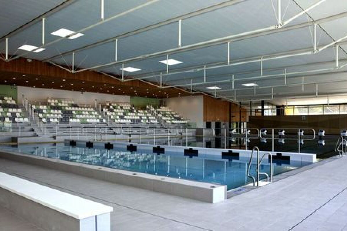 Venelles: Big New Swimming Pool