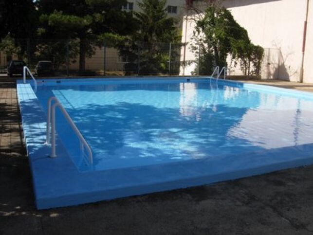 Piscine Bois Luzy à Marseille - fermée Piscine Bois Luzy à Marseille - fermée