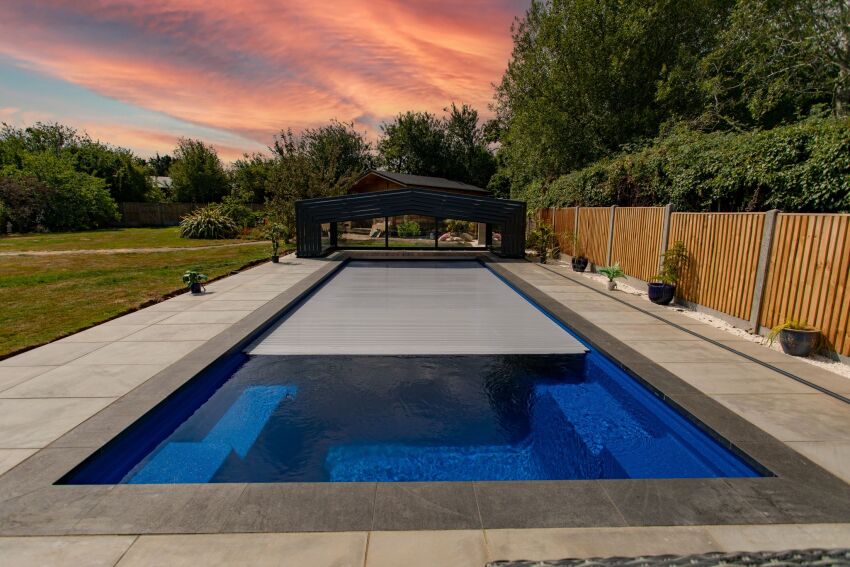 Piscines privées avec couverture automatique - Trophée de Bronze - XL Pools &nbsp;&nbsp;