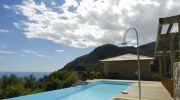 Pourquoi est-il nécessaire de se doucher avant d'entrer dans sa piscine ?