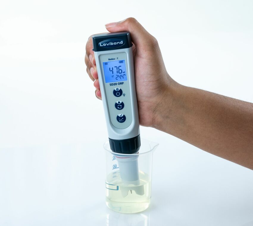 Pratiques et peu encombrants, les testeurs électrochimiques Lovibond permettent d'analyser l'eau des piscines facilement. &nbsp;&nbsp;