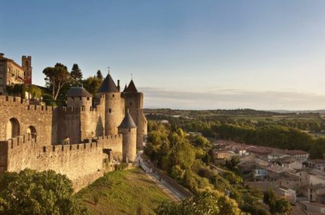 Profitez de votre cure thermale en Languedoc-Roussillon pour découvrir la cité médiévale de Carcassonne.