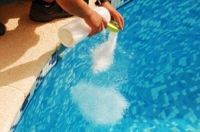Chlore ou sel, quel traitement pour votre piscine ? - Aquapolis