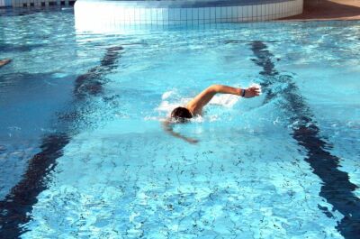 Quel rythme d’entraînement pour un nageur débutant ?