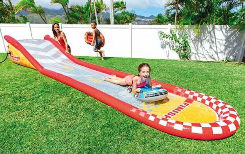 Raviday Piscine présente ses jeux gonflables INTEX pour cet été&nbsp;&nbsp;