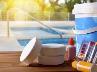 Réglementation concernant l'utilisation des produits chimiques dans une piscine