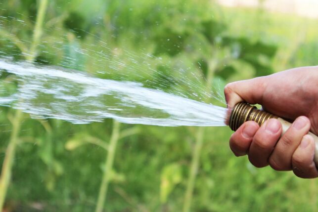 Remplissage d’une piscine : attention aux restrictions d'usage de l'eau