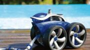 Le robot de piscine pulseur : un jet d'eau à haute pression pour nettoyer la piscine